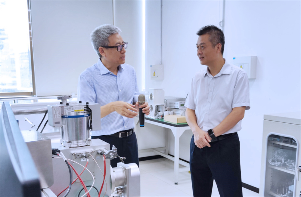 廣東省生態(tài)環(huán)境廳副廳長何焱一行到禾信儀器調(diào)研